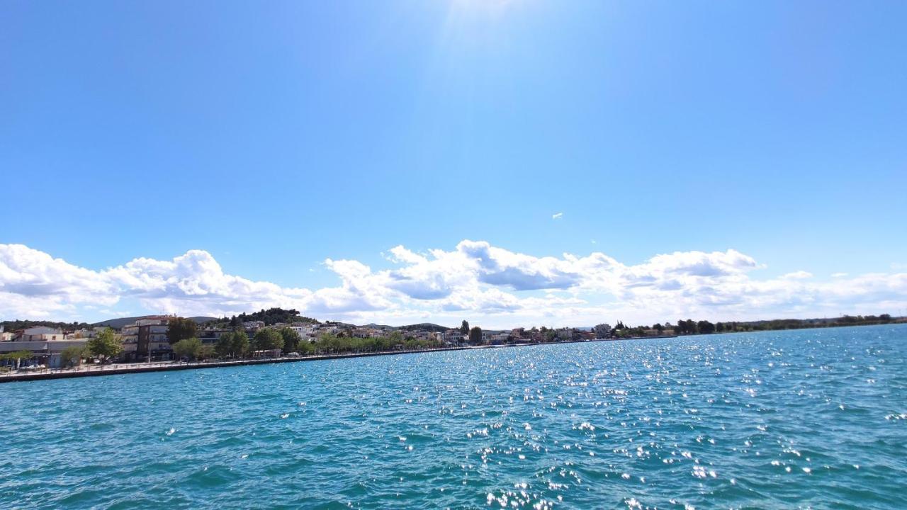 Beach Front Apartment Nea Palatia エクステリア 写真
