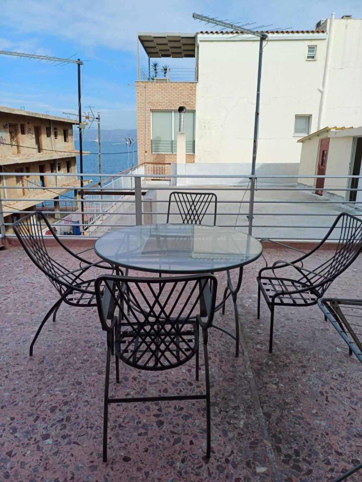 Beach Front Apartment Nea Palatia エクステリア 写真
