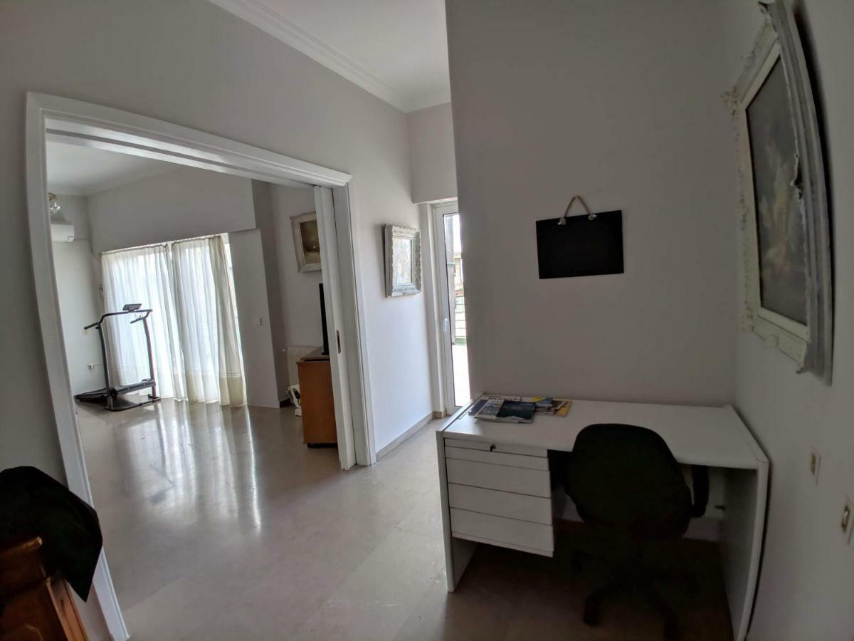 Beach Front Apartment Nea Palatia エクステリア 写真